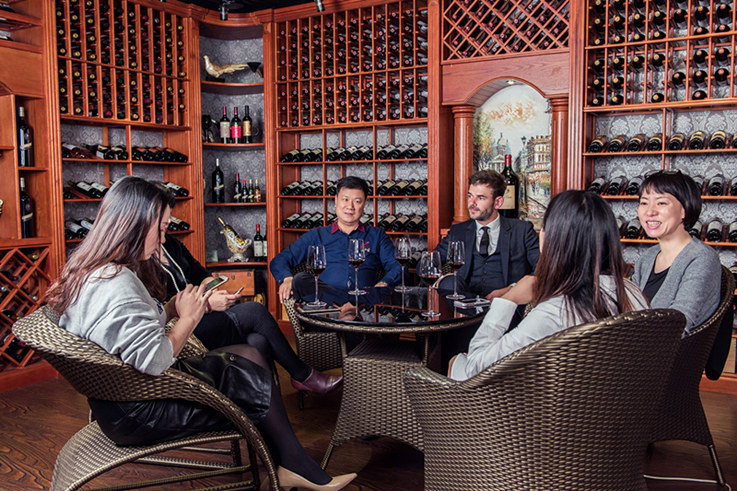 蓝菲红酒销量暴涨，法酒庄访华进一步加深战略合作