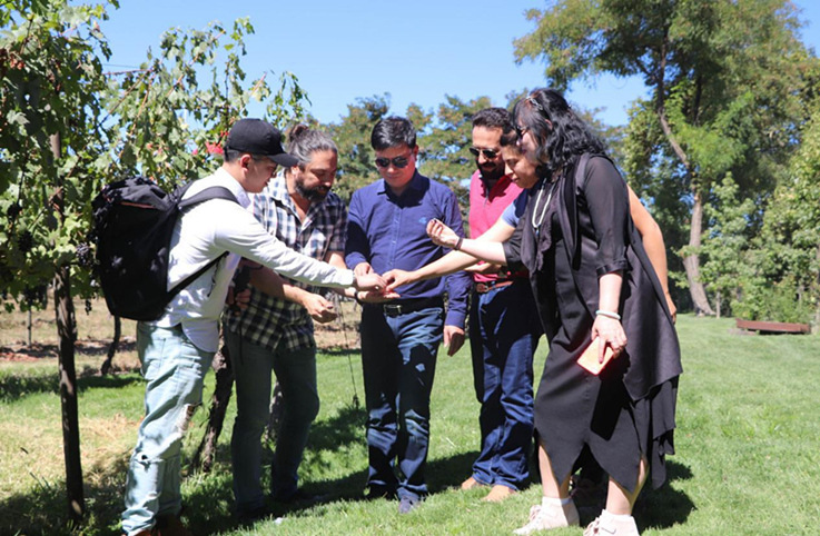 蓝菲考察团拜访安智利雅家族酒庄