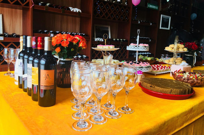 开店做红酒加盟生意利润好吗