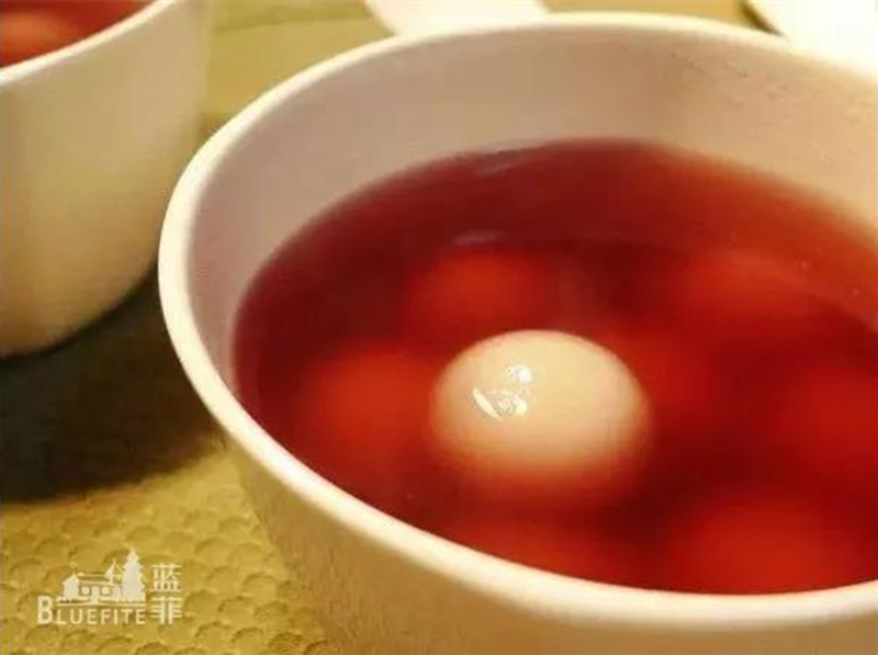 元宵配红酒