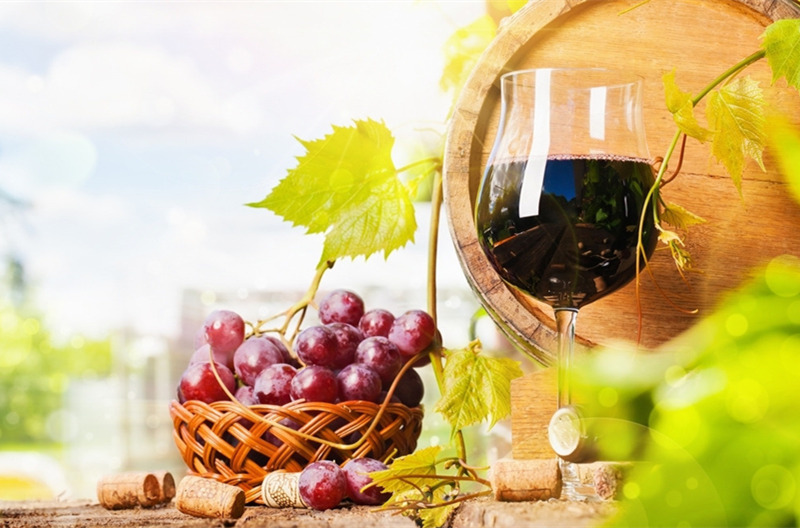 红酒有点酸正常吗?